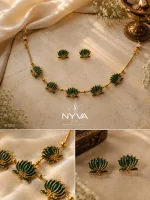 Emerald Lotus Necklace Set - Image 2