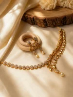 Golden Leaf Pearl Necklace Set
