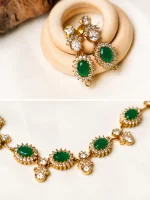 Emerald Elegance Necklace Set - Image 2