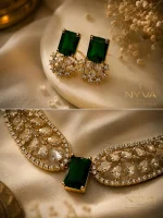 Emerald Luxe Crystal Necklace Set - Image 2