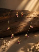 Royal Plum Paisley Necklace Set