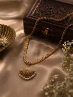 Antique Gold Pearl Pendant Necklace