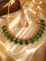 Classic Cabochon Emerald Nagapadam Necklace Set
