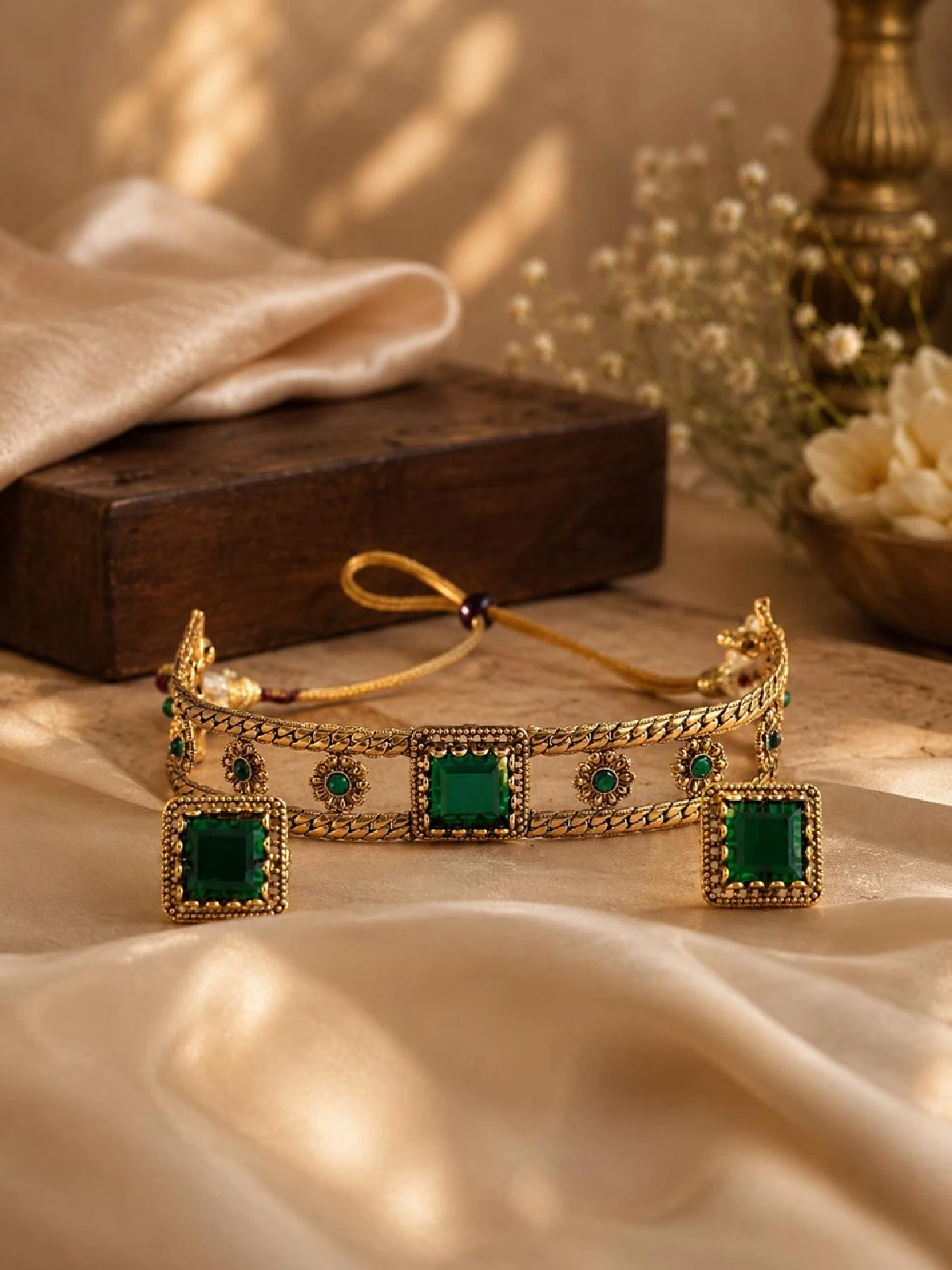 New Project - 2026-08-22T170043.249 Square Emerald Vintage Lattice Choker Set - Image 1