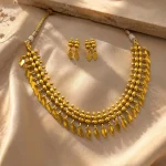 Classic Golden Mani & Leaf Fringe Antique Necklace Set
